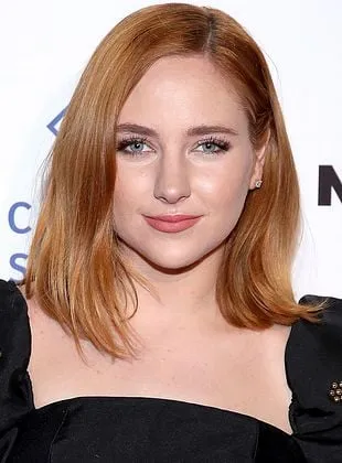 Haley Ramm - Atriz, 26 de março de 1992