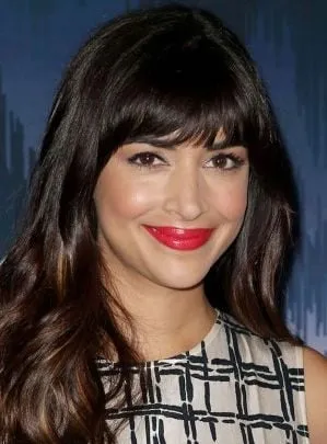Hannah Simone - Atriz, 3 de agosto de 1980