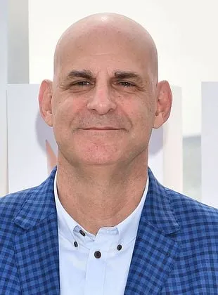 Harlan Coben - Autor da obra original, Produtor Executivo, Criador, 4 de janeiro de 1962