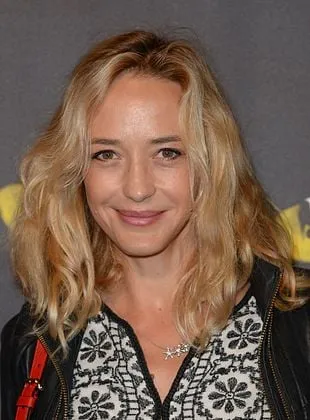 Hélène de Fougerolles - Atriz, 25 de fevereiro de 1973