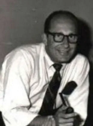 Herbert L. Strock - 13 de janeiro de 1918, 30 de novembro de 2005