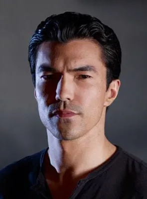 Ian Anthony Dale - Ator, 3 de julho de 1976