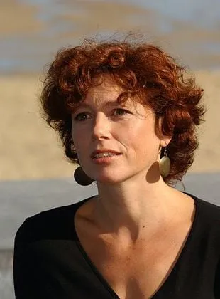 Icíar Bollaín - Diretora, Roteirista, Atriz, 12 de junho de 1967