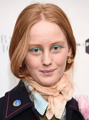 India Menuez - Atriz, 8 de maio de 1993