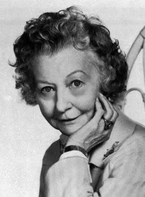 Irene Ryan - 17 de outubro de 1902, 26 de abril de 1973