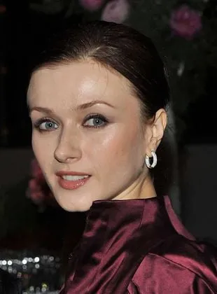 Irina Dvorovenko - Atriz, 28 de agosto de 1973