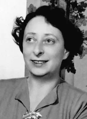 Irna Phillips - 1 de julho de 1901, 23 de dezembro de 1973