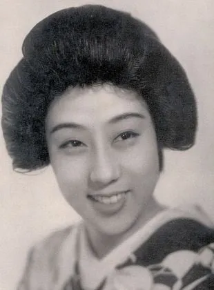 Isuzu Yamada - 5 de fevereiro de 1917, 9 de julho de 2012