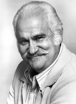 Jack Kruschen - Ator, 20 de março de 1922, 2 de abril de 2002