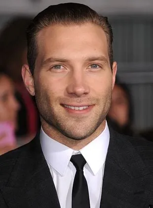 Jai Courtney - Ator, 15 de março de 1986