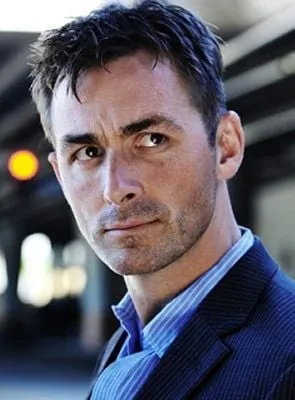 James Patrick Stuart - Ator, 16 de junho de 1968