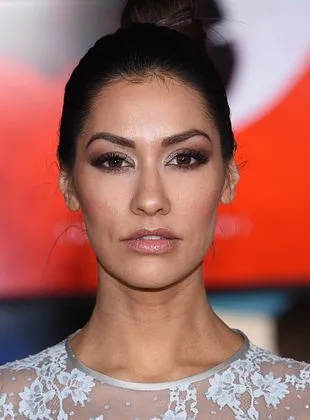 Janina Gavankar - Atriz, 29 de novembro de 1980