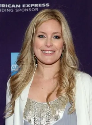 Jasmine McGlade - 5 de junho de 1985