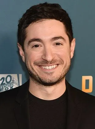 Jason Fuchs - Ator, Roteirista, Produtor Executivo, 5 de março de 1986