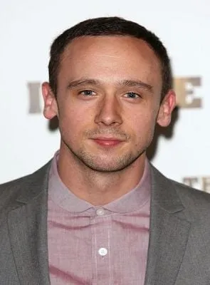 Jason Maza - Ator, Produtor, Produtor Executivo, 24 de abril de 1987