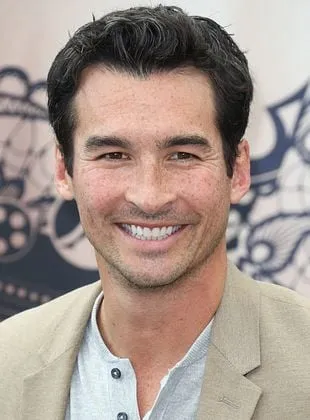 Jay Hayden - Ator, 20 de fevereiro de 1987