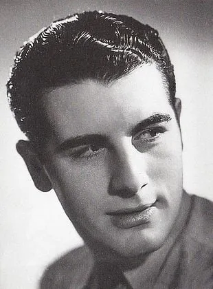 Jean Chevrier - 25 de abril de 1915, 13 de dezembro de 1975