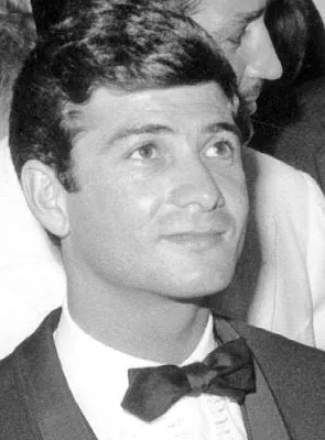 Jean-Claude Brialy - Ator, Diretor, Roteirista, 30 de março de 1933, 30 de maio de 2007