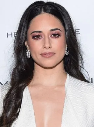 Jeanine Mason - Atriz, 14 de janeiro de 1991
