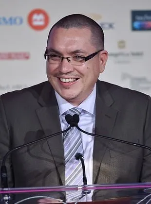 Jeff Barnaby - Diretor, Compositor, Roteirista, 2 de agosto de 1976, 13 de outubro de 2022