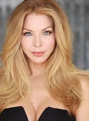 Jennifer Lyons - Atriz, 6 de agosto de 1977