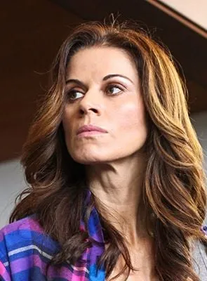 Jennifer Taylor - Atriz, 19 de abril de 1972