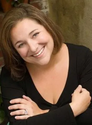 Jennifer Weiner - Roteirista, Atriz, Autor da obra original, 28 de março de 1970