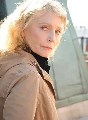 Jenny Runacre - Atriz, 18 de agosto de 1943