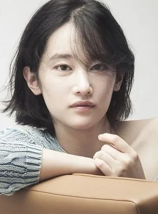 Jeon Jong-seo - 5 de julho de 1994