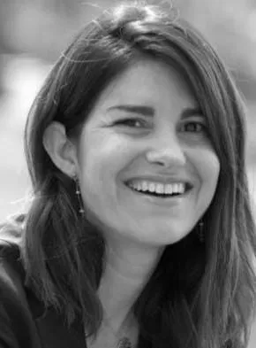 Jessica Sharzer - Roteirista, Diretora, Coprodutor, 26 de outubro de 1972