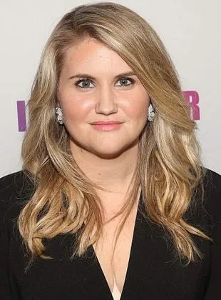 Jillian Bell - Atriz, Produtor Executivo, Criador, 25 de abril de 1984