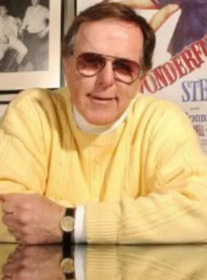 Jimmy Hawkins - Ator, Produtor Executivo, 13 de dezembro de 1941