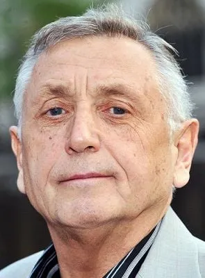 Jiri Menzel - Diretor, Roteirista, Ator, 23 de fevereiro de 1938, 5 de setembro de 2020