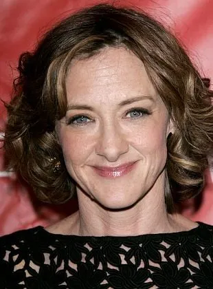 Joan Cusack - Atriz, 11 de outubro de 1962