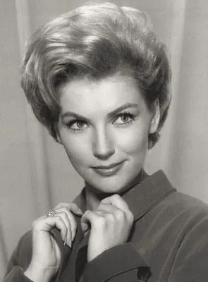 Joan O'Brien - 14 de fevereiro de 1936