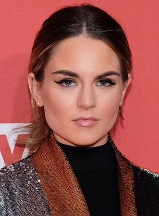 Joanna Levesque - 20 de dezembro de 1990