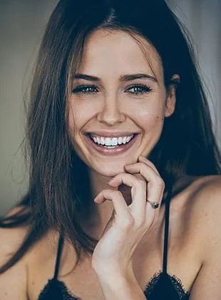 Jocelyn Hudon - Atriz, 18 de novembro de 1994