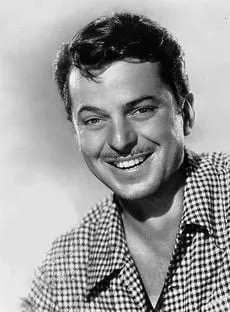 John Carroll - 17 de junho de 1906, 24 de abril de 1979