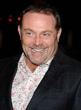 John Thomson - Ator, Roteirista, 2 de abril de 1969