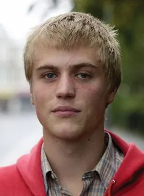 Johnny Flynn - Ator, Compositor, 14 de março de 1983