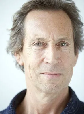 Jonathan Hyde - Ator, Diretor, 21 de maio de 1947