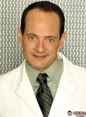 Jonathan Slavin - Ator, 8 de novembro de 1969