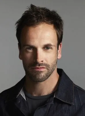 Jonny Lee Miller - Ator, Diretor, 15 de novembro de 1972