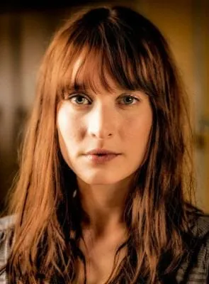 Josefin Asplund - Atriz, 15 de outubro de 1981