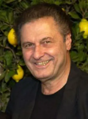 Joseph Bologna - Ator, Roteirista, Diretor, 30 de dezembro de 1938, 13 de agosto de 2017