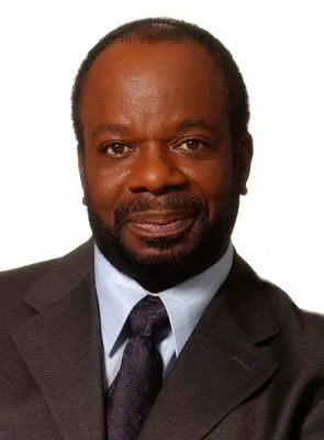 Joseph Marcell - Ator, 14 de agosto de 1948