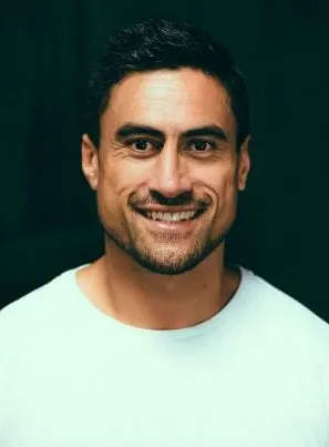 Joseph Naufahu - Ator, 23 de janeiro de 1978