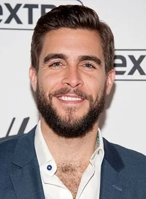 Josh Segarra - Ator, 3 de junho de 1986