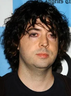 Joshua John Miller - Ator, Roteirista, Diretor, 26 de dezembro de 1974