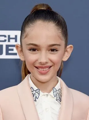 Julia Butters - Atriz, 15 de abril de 2009